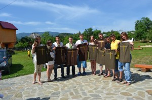 Волонтери